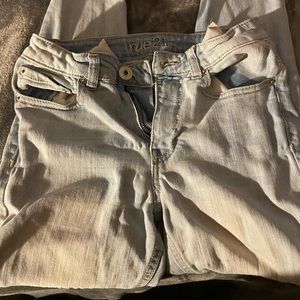 Light wash denim jegging
